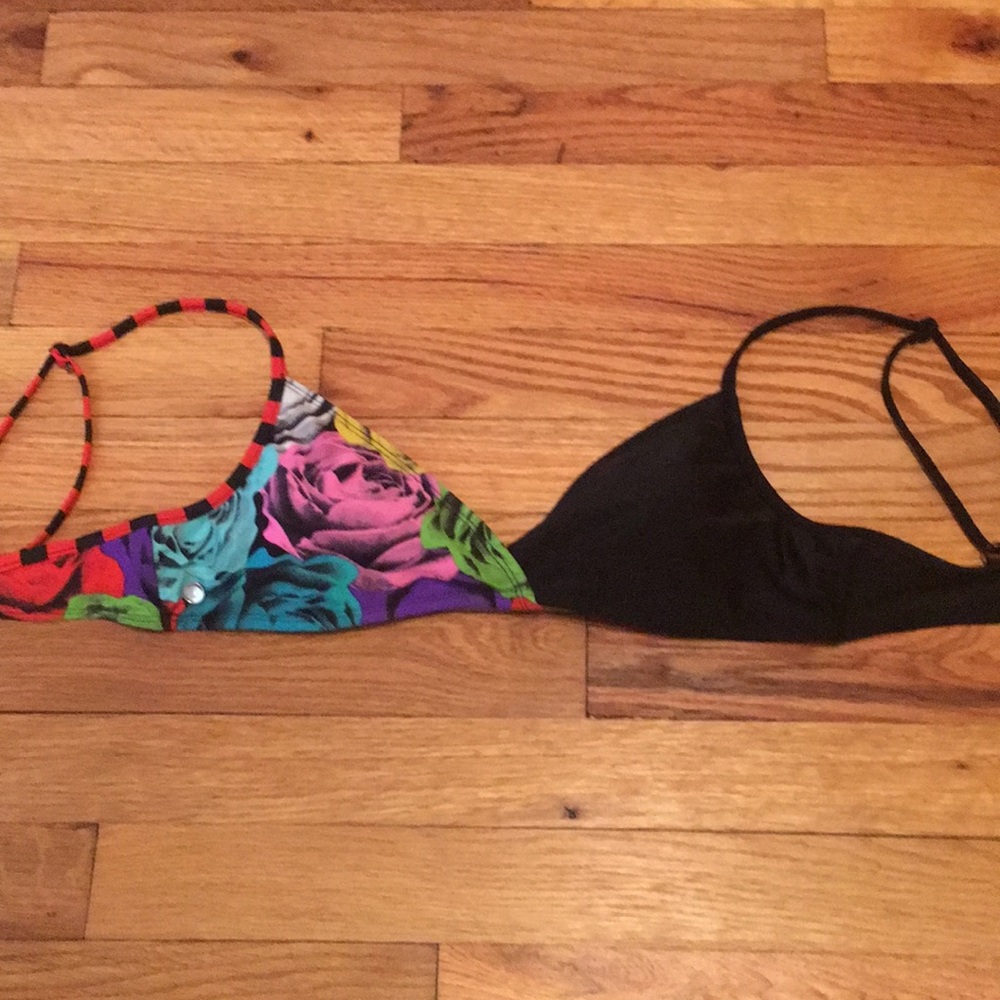 Small/Medium Volcom bathing suit top
